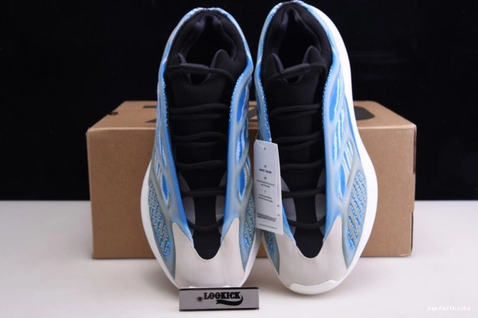 YEEZY GLOW 700 ADIDAS DARK IN THE V3 G54850 0818